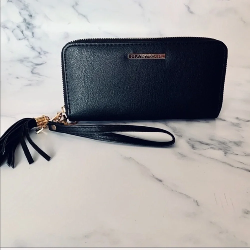 Rampage wristlet wallet
